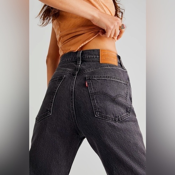 NEW Levi's 70's High Flare Jeans in Just a Hint 25 - Picture 6 of 16